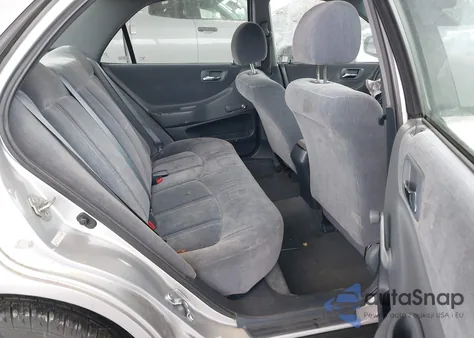 2000 Honda Accord 2.3 Dx z USA, uszkodzony, nr VIN 1HGCF8543YA096042